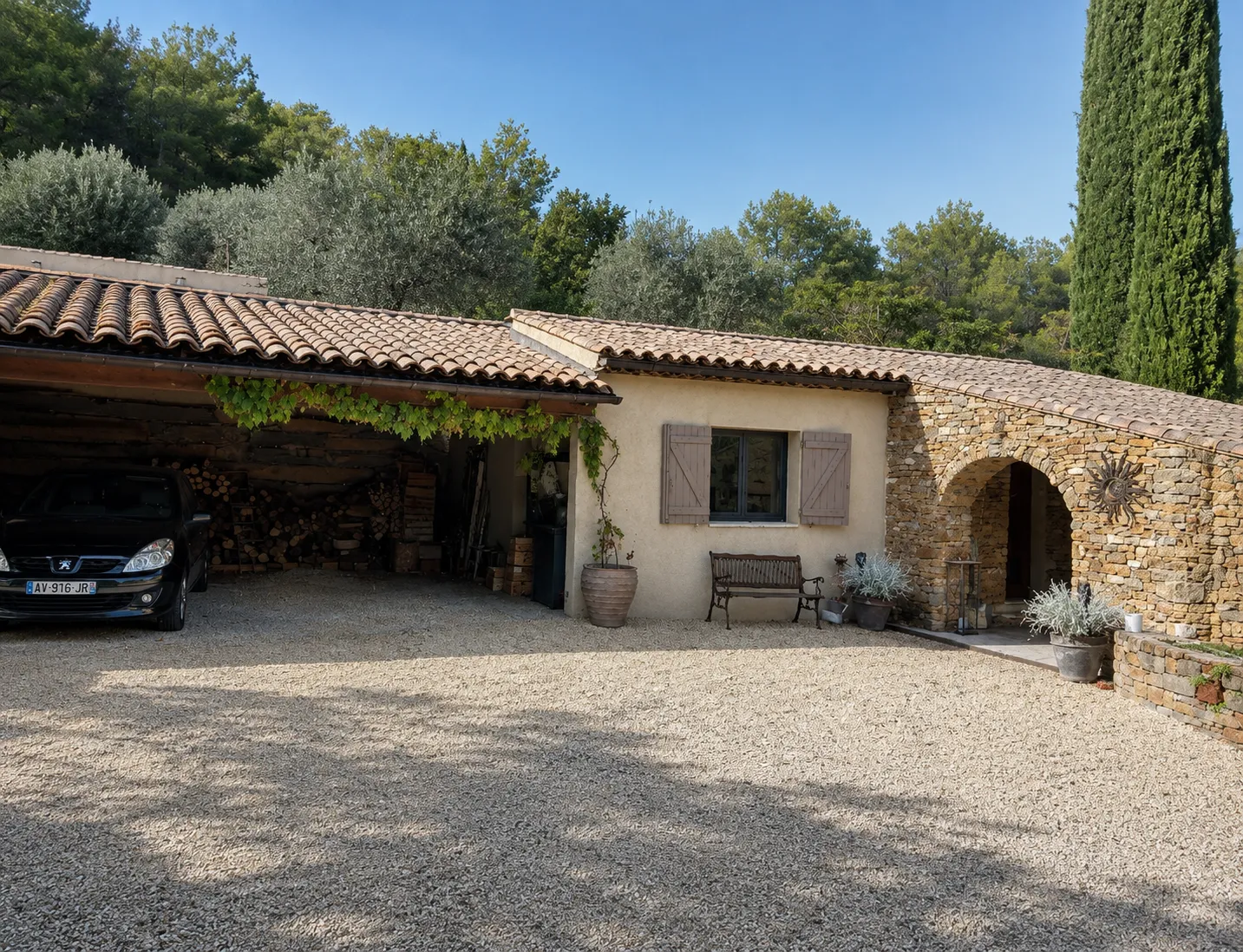 Extension d'une maison avec abri voiture